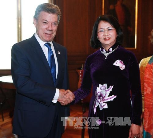 Vize-Staatspräsidentin Dang Thi Ngoc Thinh besucht Kolumbien - ảnh 1