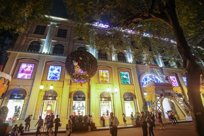 Weihnachtsstimmung in Saigon - ảnh 1