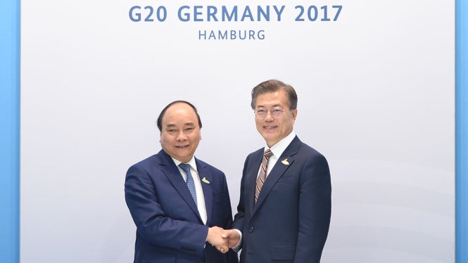 G20-Gipfel: Premierminister Nguyen Xuan Phuc trifft Spitzenpolitiker - ảnh 1