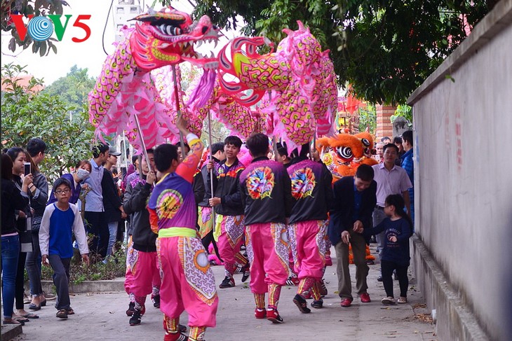 Das Fest im Dorf Nom - ảnh 6