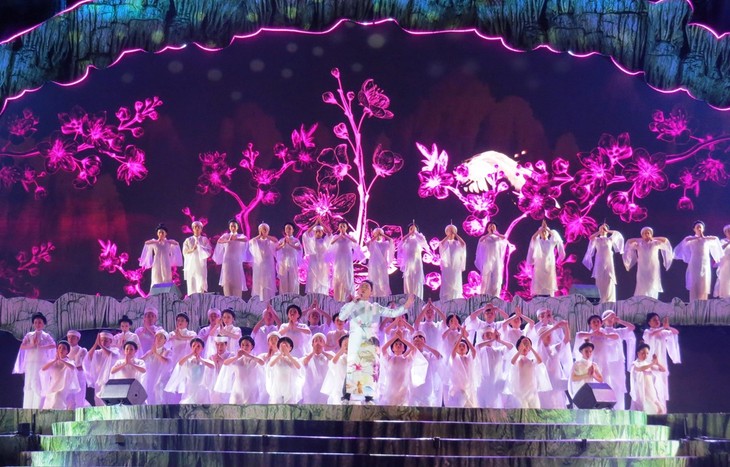 Eröffnung des Festivals der Höhlen in Quang Binh 2019 - ảnh 1