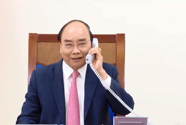 Premierminister Nguyen Xuan Phuc telefoniert mit dem niederländischen Amtskollegen Mark Rutte - ảnh 1