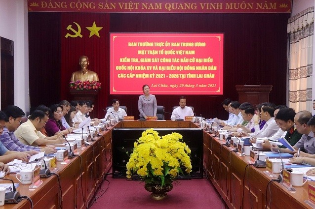 Dachverband der vaterländischen Front Vietnams überprüft Wahlarbeit in Lai Chau - ảnh 1