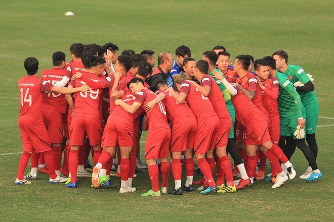 Fußballnationalmannschaft wird sich eine Woche vor der 3. Qualifikationsrunde der WM 2022 für Asien versammeln - ảnh 1
