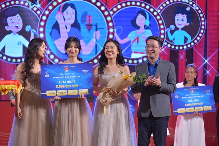 Team “Dream Girls” gewinnt den Englisch-Gesangswettbewerb für Jugendverbandsmitglieder - ảnh 1