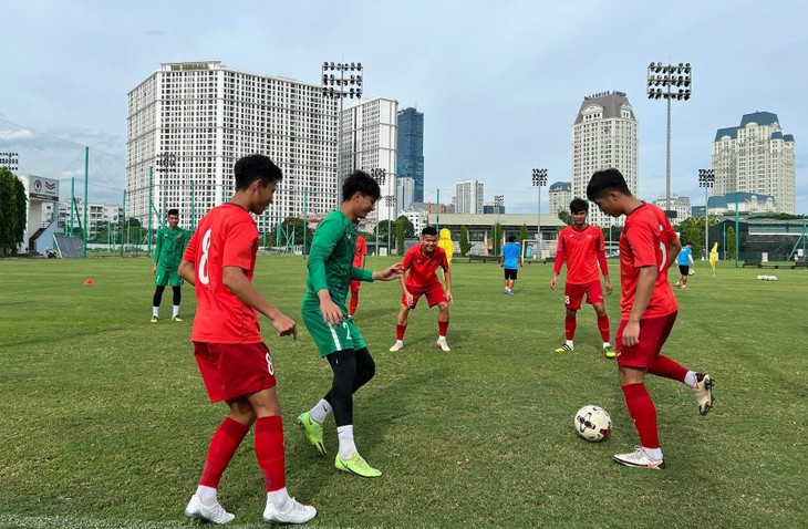 U19-Fußball-Südostasienmeisterschaft: Vietnam trifft auf Indonesien beim ersten Spiel  - ảnh 1