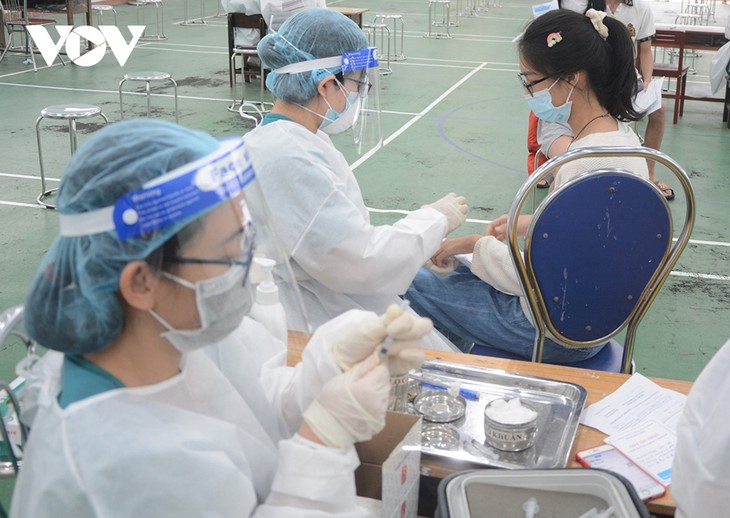 Vietnam meldet am Donnerstag 3.295 Covid-19-Neuinfektionen, keine Todesfälle - ảnh 1
