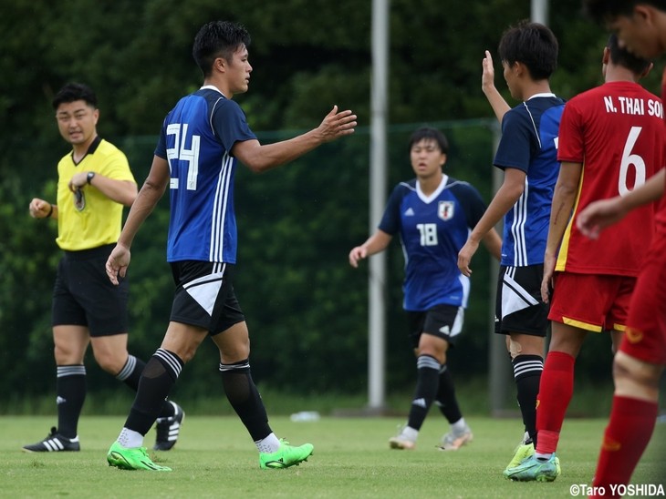 Freundschaftsspiel zwischen U20-Fußballmannschaften Vietnams und Japans - ảnh 1