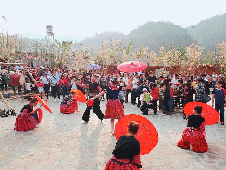 Kulturfest der Volksgruppen in Moc Chau 2022 - ảnh 1