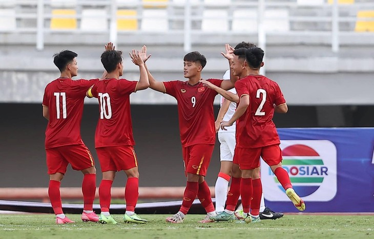 Qualifikationsrunde der U20-Asien-Fußballmeisterschaft: Vietnam besiegt Hongkong (China) - ảnh 1