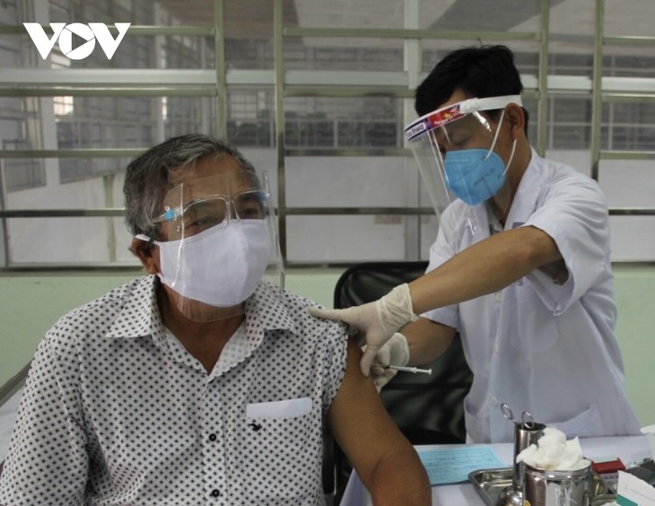 Binnen 24 Stunden sind Covid-19-Neuinfektionen in Vietnam stark gesunken - ảnh 1