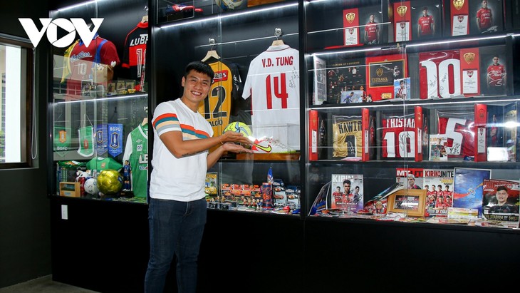 Einweihung der ersten Fußballbibliothek in Vietnam - ảnh 1