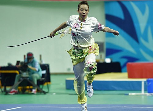 Hanoi gewinnt vier Goldmedaillen am ersten Wettkampftag der Kampfkunst Wushu - ảnh 1