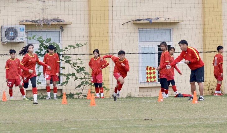 Vietnam bereitet sich auf Qualifikationsrunde für U20-Fußball-Asien-Meisterschaft der Frauen vor - ảnh 1