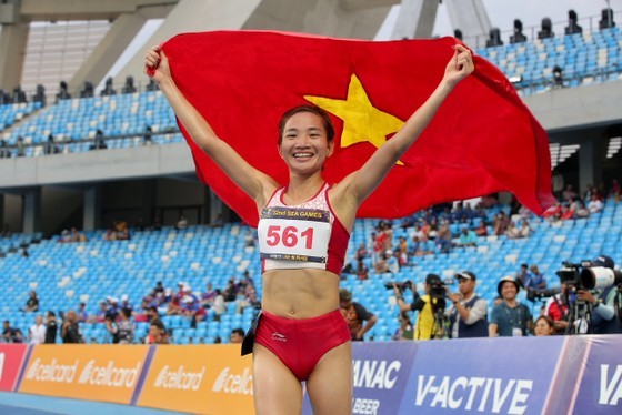 Nach SEA Games 32 bereitet sich Leichtathletin Nguyen Thi Oanh auf Leichtathletik-Wettbewerb in Taipeh (China) vor - ảnh 1