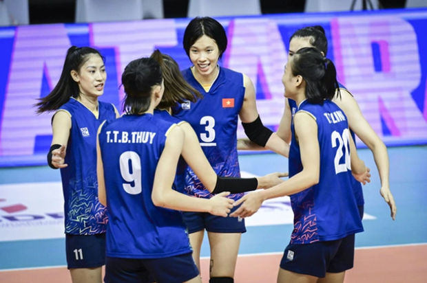Vietnamesische Volleyballmannschaft der Frauen steht erstmals im Halbfinale der Volleyball-Asienmeisterschaft - ảnh 1