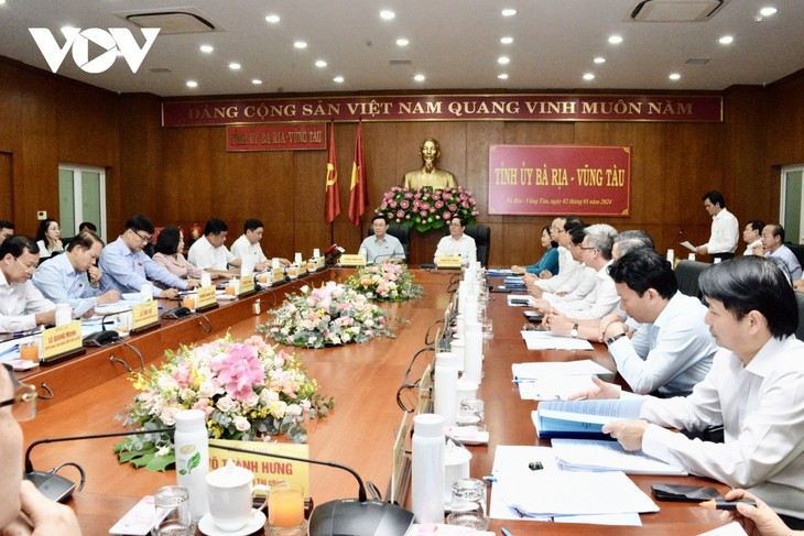 Parlamentspräsident Vuong Dinh Hue tagt mit Leitung der Provinz Ba Ria – Vung Tau - ảnh 1