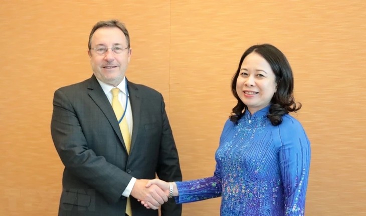 Vize-Staatspräsidentin Vo Thi Anh Xuan trifft Leiter des UN-Entwicklungsprogramms - ảnh 1
