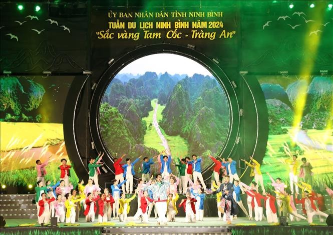 Eröffnung der Tourismuswoche der Provinz Ninh Binh 2024 - ảnh 1