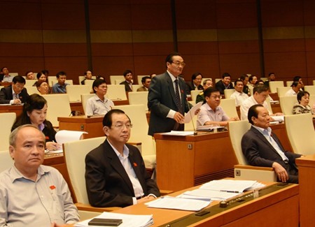 越南国会讨论各项任期工作报告 - ảnh 1