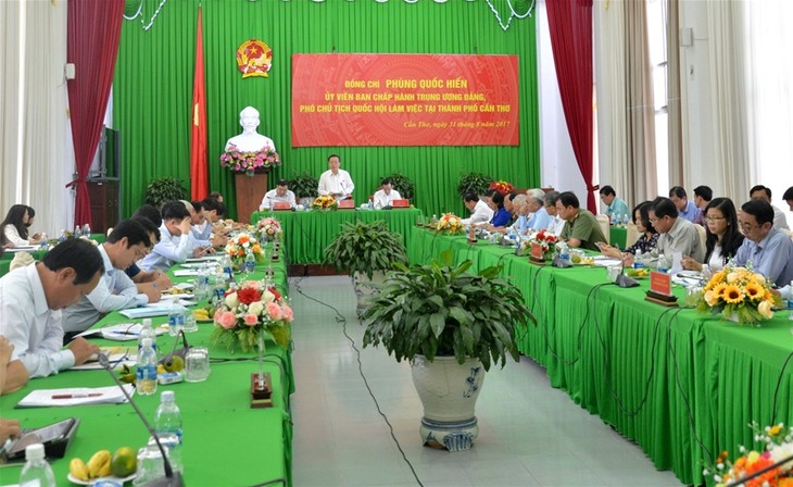 越南国会副主席冯国显：要加强九龙江平原地区的区域对接 - ảnh 1