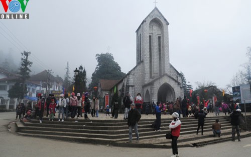 Sapa in freezing cold weather - ảnh 8