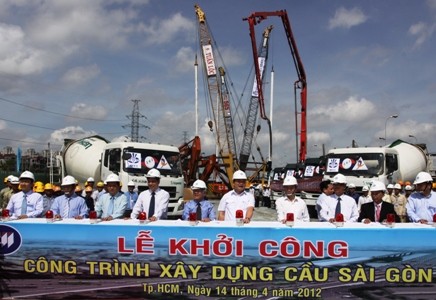 Vize-Premierminister Hai nimmt an dem Baubeginn der Brücke Sai Gon 2 teil - ảnh 1