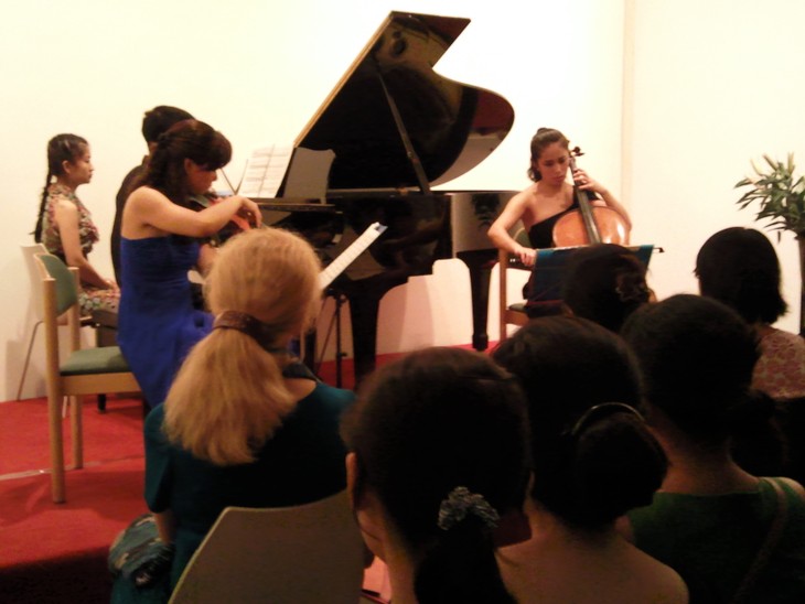 Konzert des Trios Aurora im Goethe Institut Hanoi - ảnh 1