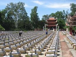 Der Nationalfriedhof von Truong Son im Juli - ảnh 1