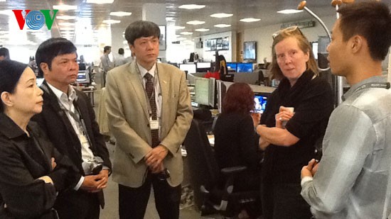 Delegation der Stimme Vietnams arbeitet mit der Deutschen Welle und Reuters - ảnh 1