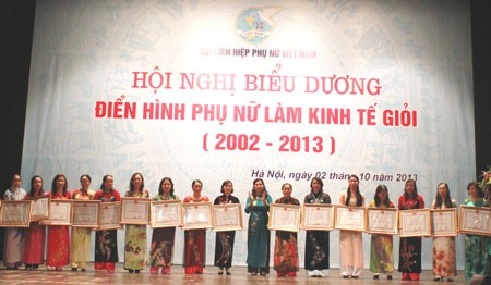 Frauen tragen zu Armutsminderung in Vietnam bei - ảnh 1