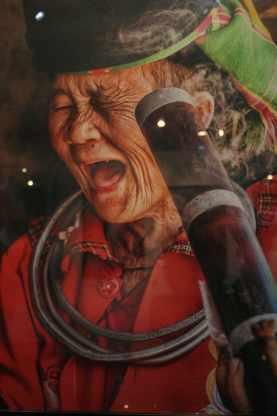Das Lächeln der Vietnamesen in Bildern des Fotografen Réhahn Croquevielle - ảnh 9