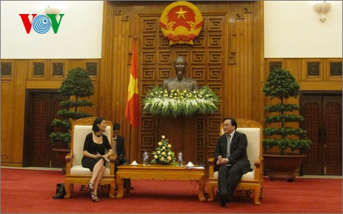 Vizepremierminister Hoang Trung Hai empfängt Frankreichs Staatssekretärin Fleur Pellerin - ảnh 1