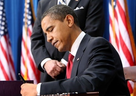 US-Präsident Obama unterzeichnet Etat 2015 - ảnh 1