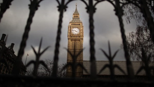 Britische Abgeordnete kritisieren Regierung beim Kampf gegen IS - ảnh 1