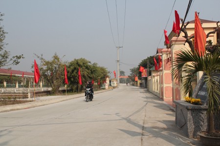Gemeinde Khanh Thien der Provinz Ninh Binh erfüllt als erste die Kriterien der neuen ländlichen Räum - ảnh 1