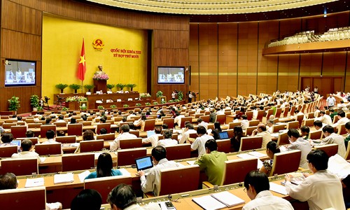 Wähler stimmen dem Plan zur Entwicklung der Sozialwirtschaft 2016 des Parlaments zu - ảnh 1