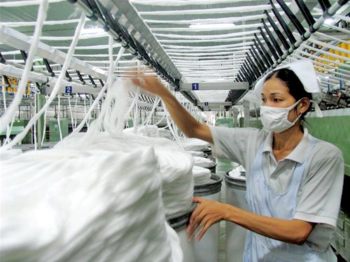 Vietnam gehört zu fünf führenden Textil-Exporteuren weltweit - ảnh 1