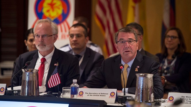 USA werden gemeinsam mit ASEAN Herausforderungen der Region bekämpfen - ảnh 1