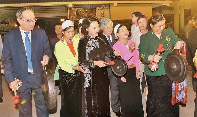 Die Woche „Solidarisierung aller Völker –Kulturerbe Vietnams“ eröffnet - ảnh 1