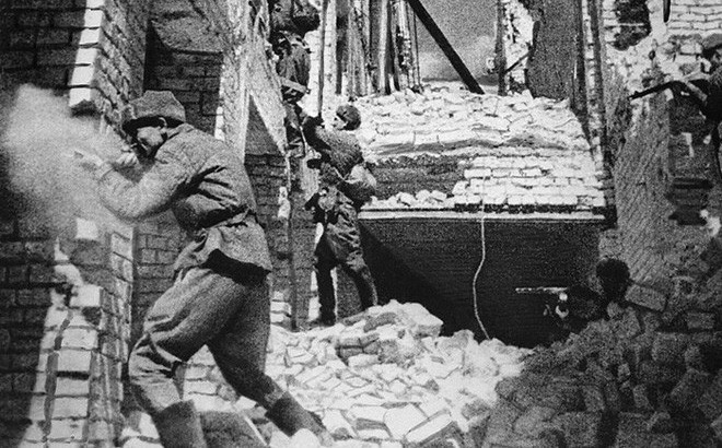 Russland begeht 75. Jahrestag des Sieges von Stalingrad - ảnh 1