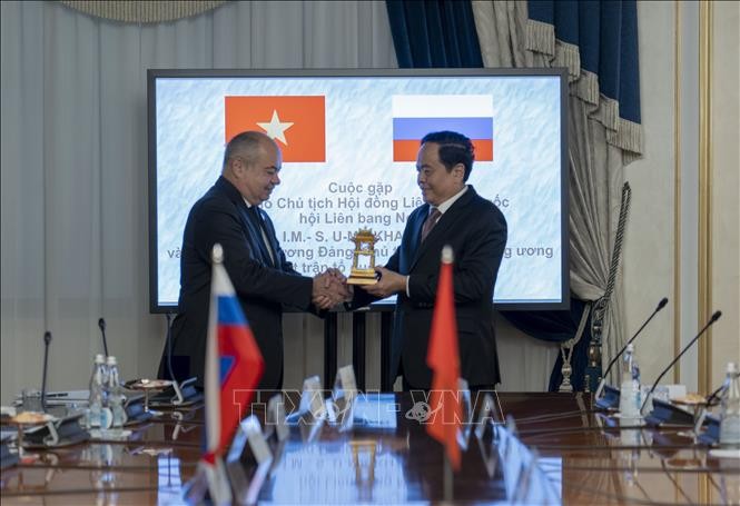 Vorsitzender der Vaterländischen Front Vietnams trifft Vizevorsitzenden des Föderationsrates und Vorsitzenden der KP Russlands - ảnh 1