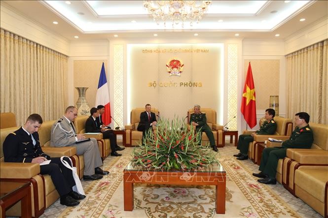 Verstärkung der Verteidigungszusammenarbeit zwischen Vietnam und Frankreich - ảnh 1
