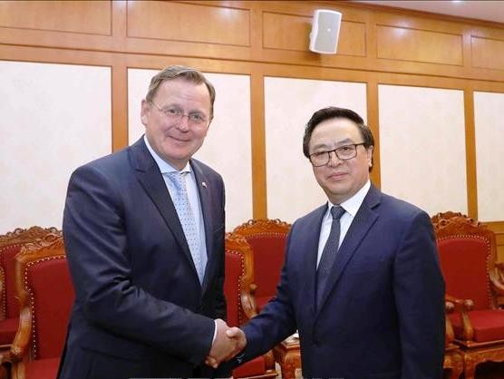 Leiter des KPV-Außenkomitees Hoang Binh Quan trifft Thüringer Ministerpräsident Bodo Ramelow - ảnh 1