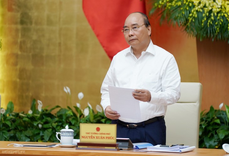 Premierminister Nguyen Xuan Phuc: Die Sozialwirtschaftslage ist positiv - ảnh 1