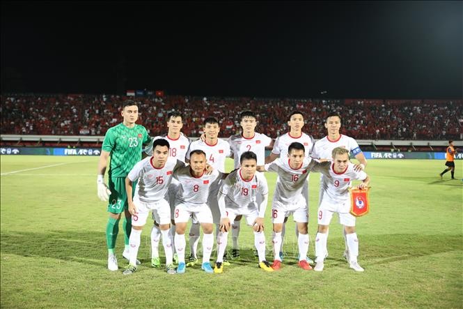 Vietnamesische Nationalfußballmannschaft verbessert sich um zwei Stufen auf der FIFA-Weltrangliste für Oktober - ảnh 1