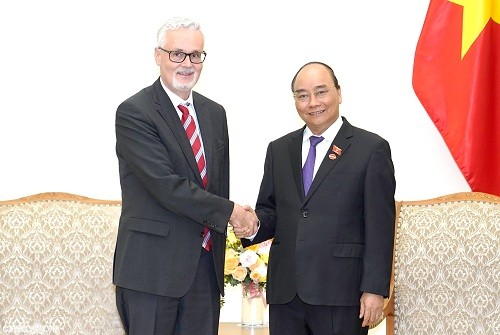 Premierminister Nguyen Xuan Phuc empfängt deutschen Botschafter Hildner - ảnh 1