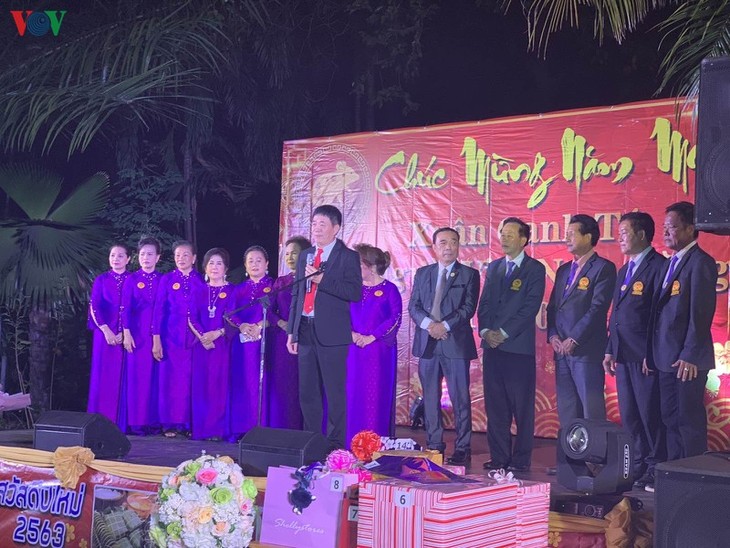 Vietnamesische Gemeinschaften im Ausland begrüßen das vietnamesische neue Jahr - ảnh 1