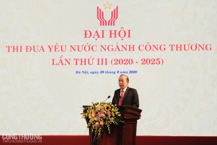 Konferenz für Patriotismus-Wettbewerb der Branche Industrie und Handel findet in Hanoi statt - ảnh 1