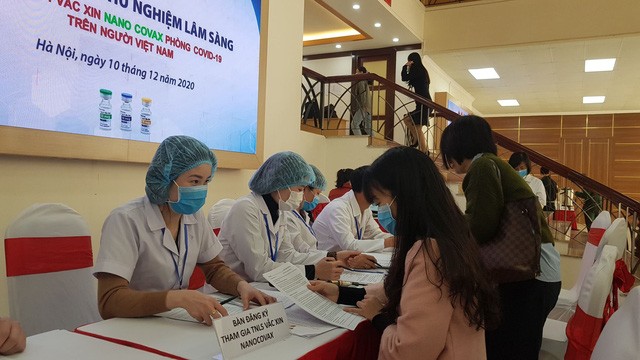 Am 17.12. bekommen drei erste Probanden in Vietnam Impfstoff gegen Covid-19  - ảnh 1